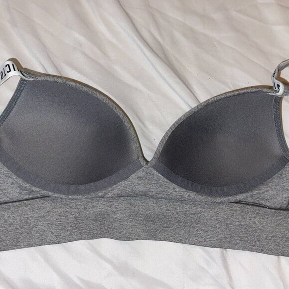 Victoria’s Secret Logo Strap Bralette 💕 Size S/P (B75) - Picture 2 of 8